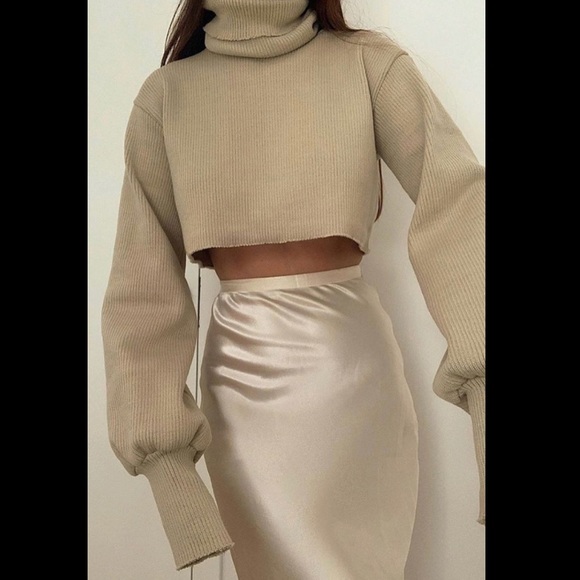 Orseund Iris Sweaters - Orseund Iris Chunky Knit Oatmeal Cropped Sweater